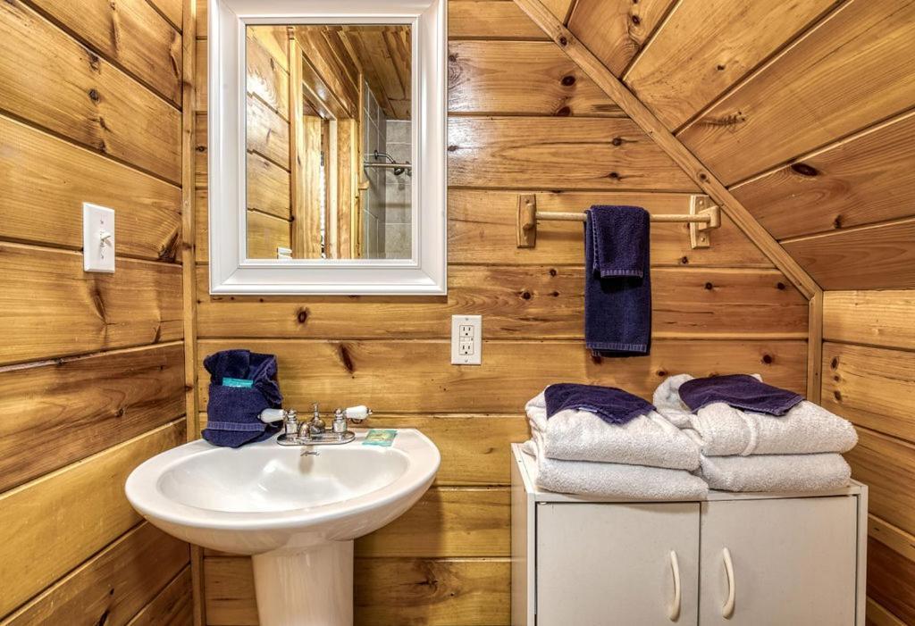 Wilderness Lodge, Hot Tub, Game Room, Pool Access, 1089 Free Tickets Each Paid Day, Dollywood And M Sevierville Eksteriør billede