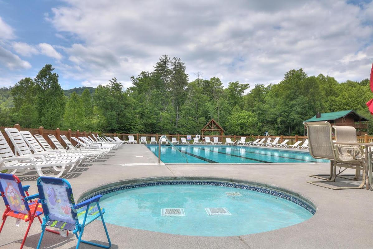 Wilderness Lodge, Hot Tub, Game Room, Pool Access, 1089 Free Tickets Each Paid Day, Dollywood And M Sevierville Eksteriør billede
