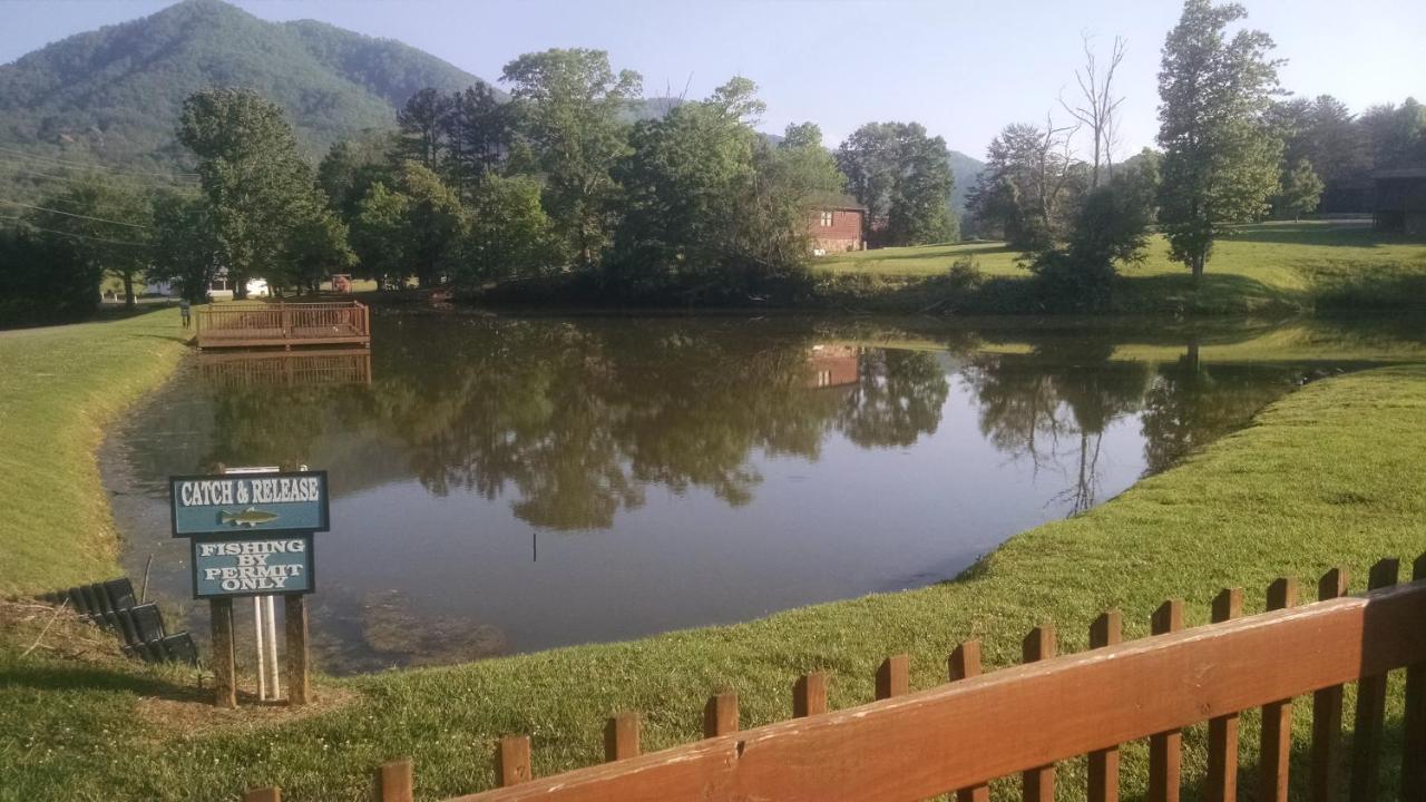 Wilderness Lodge, Hot Tub, Game Room, Pool Access, 1089 Free Tickets Each Paid Day, Dollywood And M Sevierville Eksteriør billede